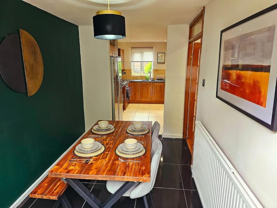 Homebird Property - Buckton House Лидс Экстерьер фото